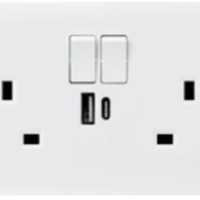 فيش 13A مجوز مع 2 USB (شحن سريع)